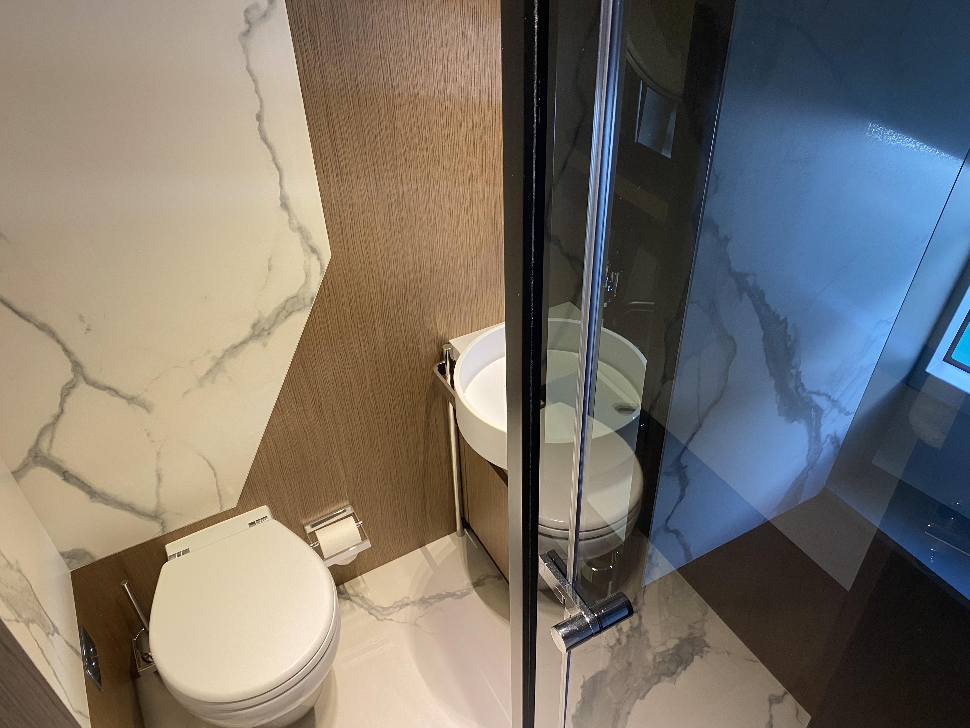 2022 FERRETTI YACHTS 720 